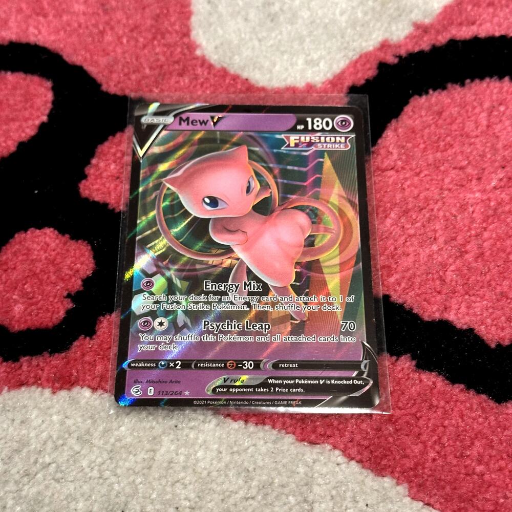 Mew V #113 – Pokémon Fusion Strike – Full Art Holo – As Pictured